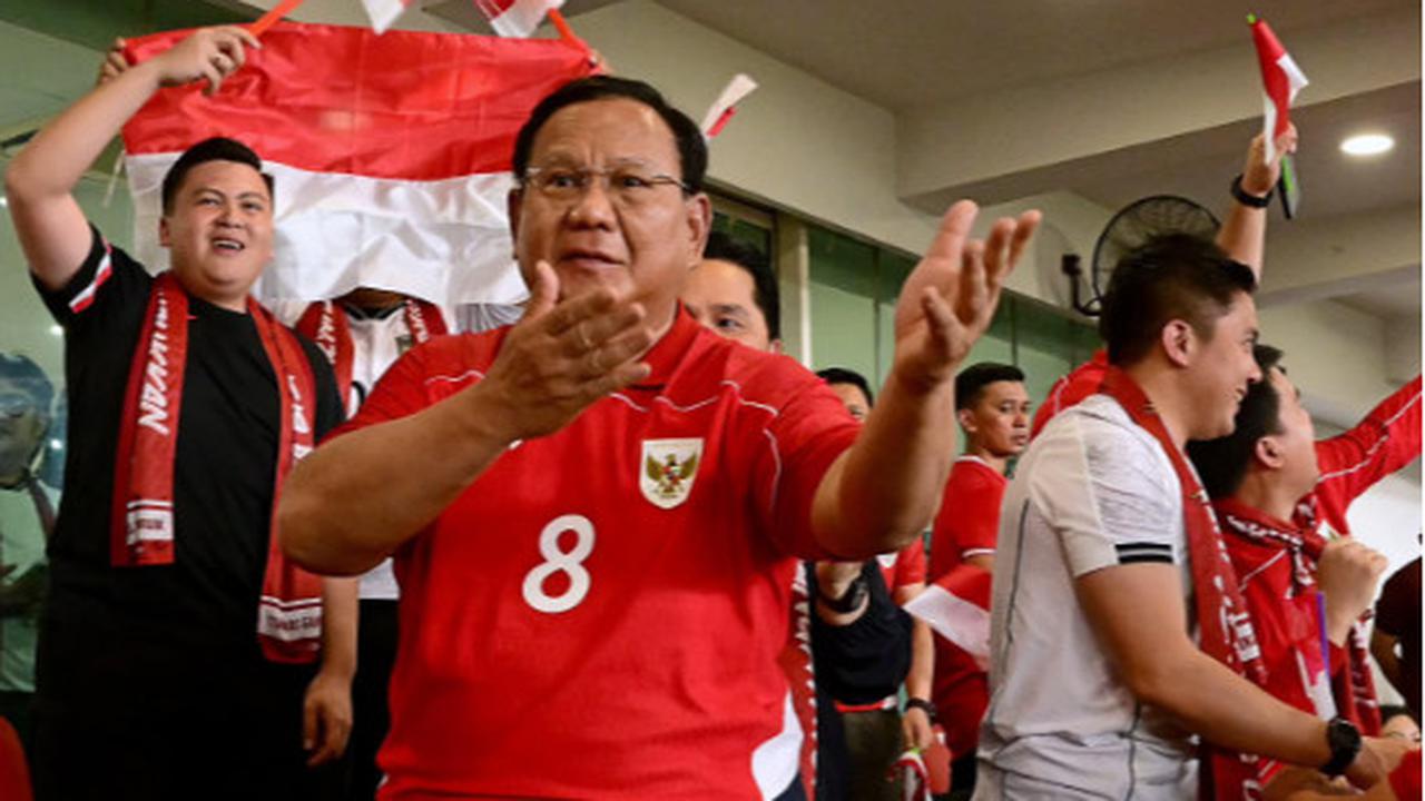 Saking Gembira, Presiden Prabowo Langsung Keluarkan Gaya Andalan Usai Timnas Indonesia Tumbangkan China