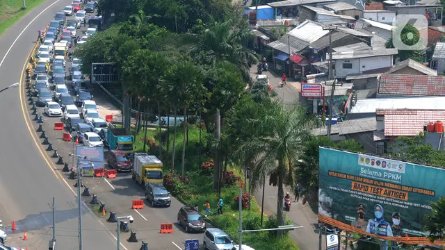 Lalu lintas Menuju Kawasan Puncak Masih Padat