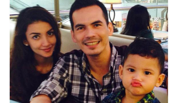 Istri Hamil Besar Atalarik Syah Jadi Bodyguard Showbiz Liputan6 Com