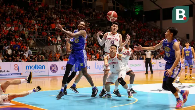 Foto: Prawira Bandung Curi Kemenangan di Laga Panas Melawan Tuan Rumah Pelita Jaya pada Gim Pertama Final IBL 2023