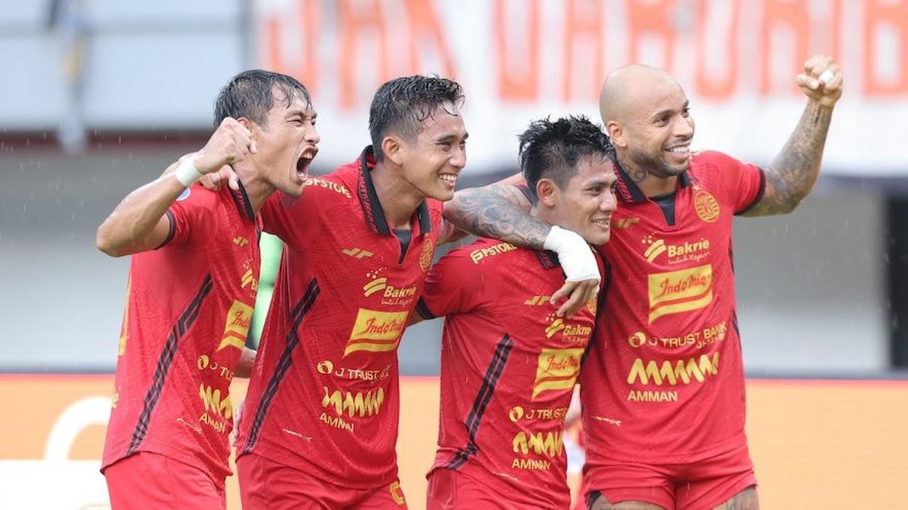 Selebrasi pemain Persija Jakarta saat melawan Persib Bandung di BRI Liga 1 2024-2025. (c) Bola.net/M Iqbal Ichsan