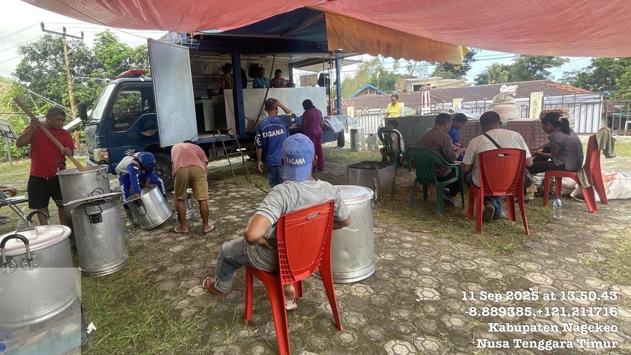 Kemensos Salurkan Bantuan Korban Banjir Bandang Nagekeo NTT