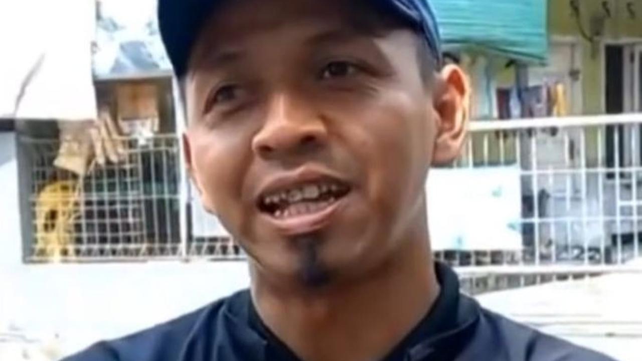 "Kalau menurut cerita dari si korbannya, dia kehilangan dompet dan uang sebesar 5 juta rupiah. Handphone ada dan STNK," ungkap salah satu saksi mata.