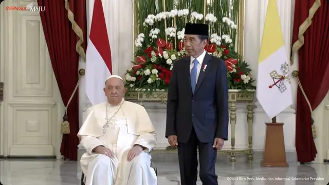 Paus Fransiskus bersama Presiden Joko Widodo (Jokowi) di Istana Merdeka Jakarta, Rabu (4/9/2024).