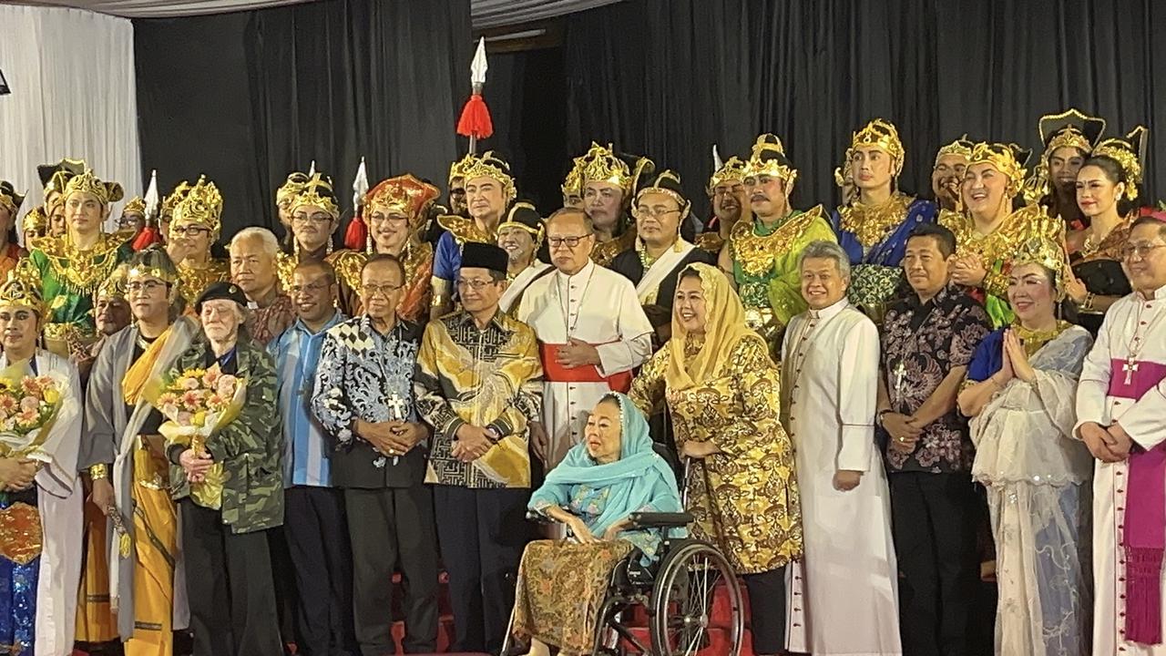 Keuskupan Agung Jakarta menggelar Pesta Emas Ulang Tahun Imamat 50 tahun Kardinal Ignatius Suharyo di Gereja Katedral.
