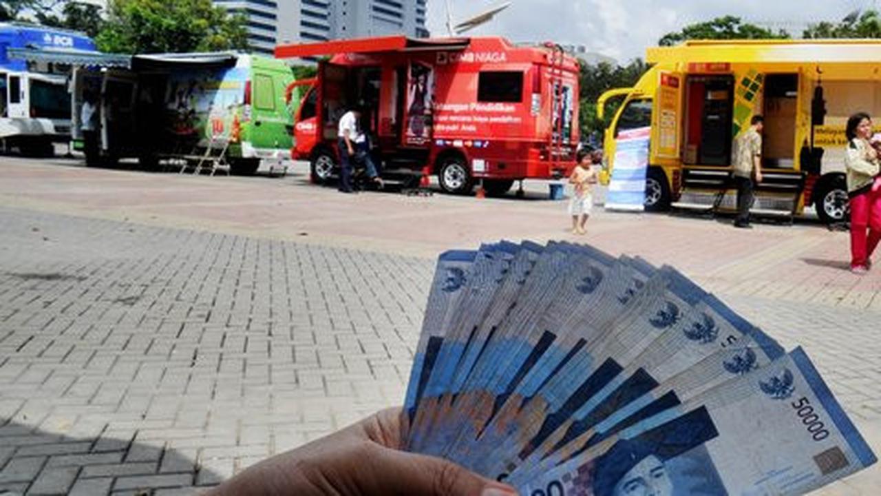 Gaji ke-13 PNS cair, penukaran uang di Monas tembus Rp 25 miliar