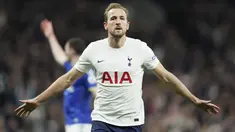 Tottenham Hotspur meraih poin penuh kala menjamu Everton dalam lanjutan Premier League pekan 28, Selasa (8/3/2022). Harry Kane dan kawan-kawan tampil begitu digdaya dengan meraih kemenangan besar lima gol tanpa balas. (AP/Ian Walton)