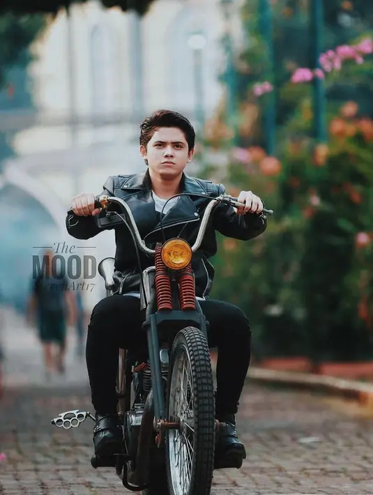 Beberapa netter menyebut Aliando di era 2017 lebih nggak ada obati dibanding dua aktor muda itu. [Instagram.com/aliandooo]