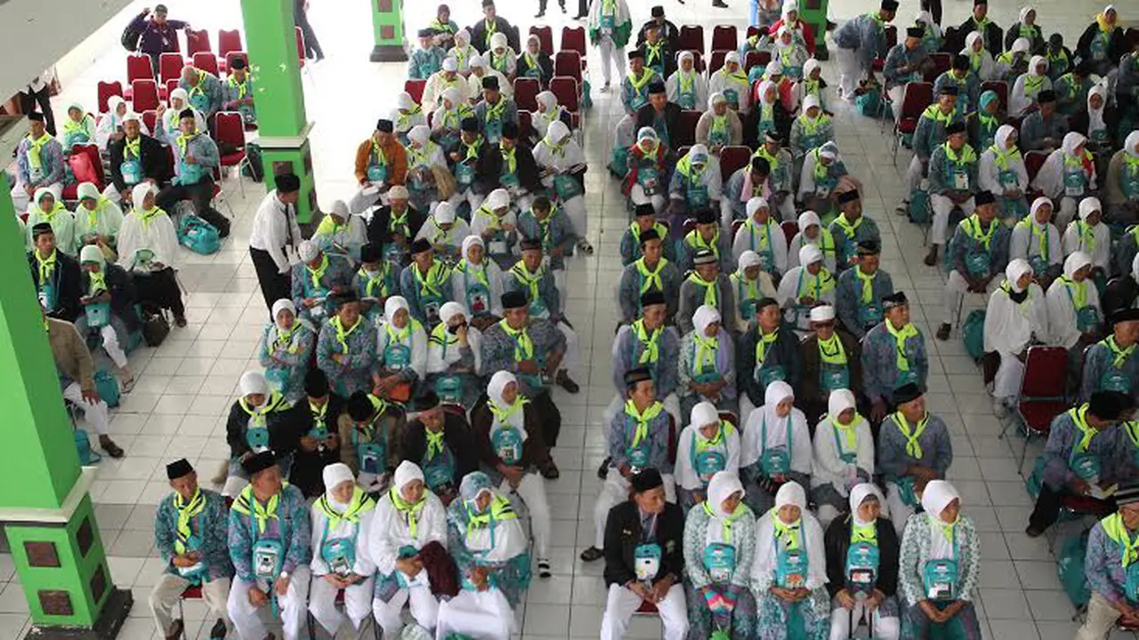 Calon jemaah haji Embarkasi Solo