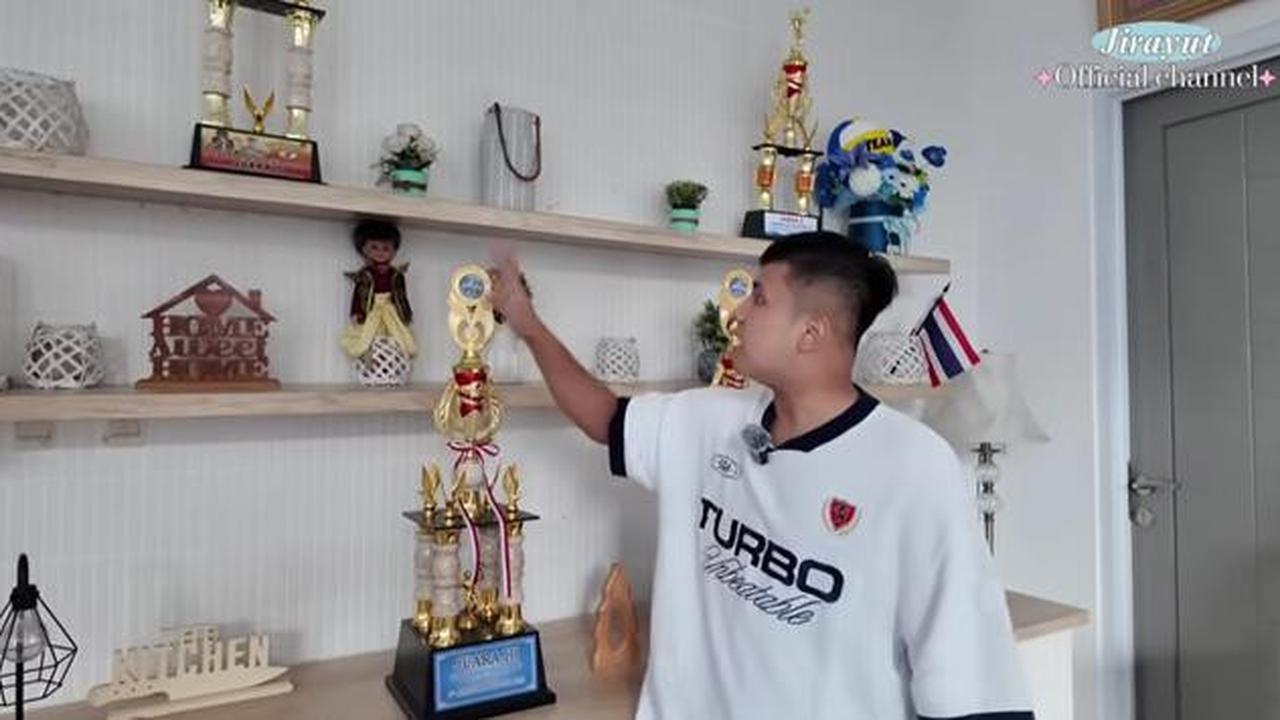 14 Potret Rumah Jirayut di Indonesia, Hunian Modern Minimalis dengan 16 Kucing dan Garasi 4 Mobil