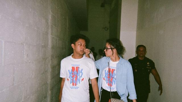 6 Potret Kebersamaan Bayu Skak dan Pacarnya Aliyah Faizah yang Bikin Iri