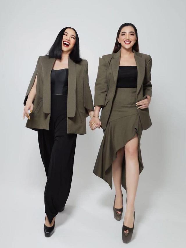 Dipuji Makin Langsing, Ini 6 Potret Terbaru Titi DJ di Usia 55 Tahun