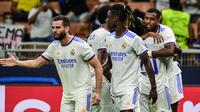 Real Madrid mencuri kemenangan dari markas Inter Milan dalam duel matchday 1 Grup D Liga Champions 2021/22, Kamis (16/9/2021). (AFP/Miguel Medina)