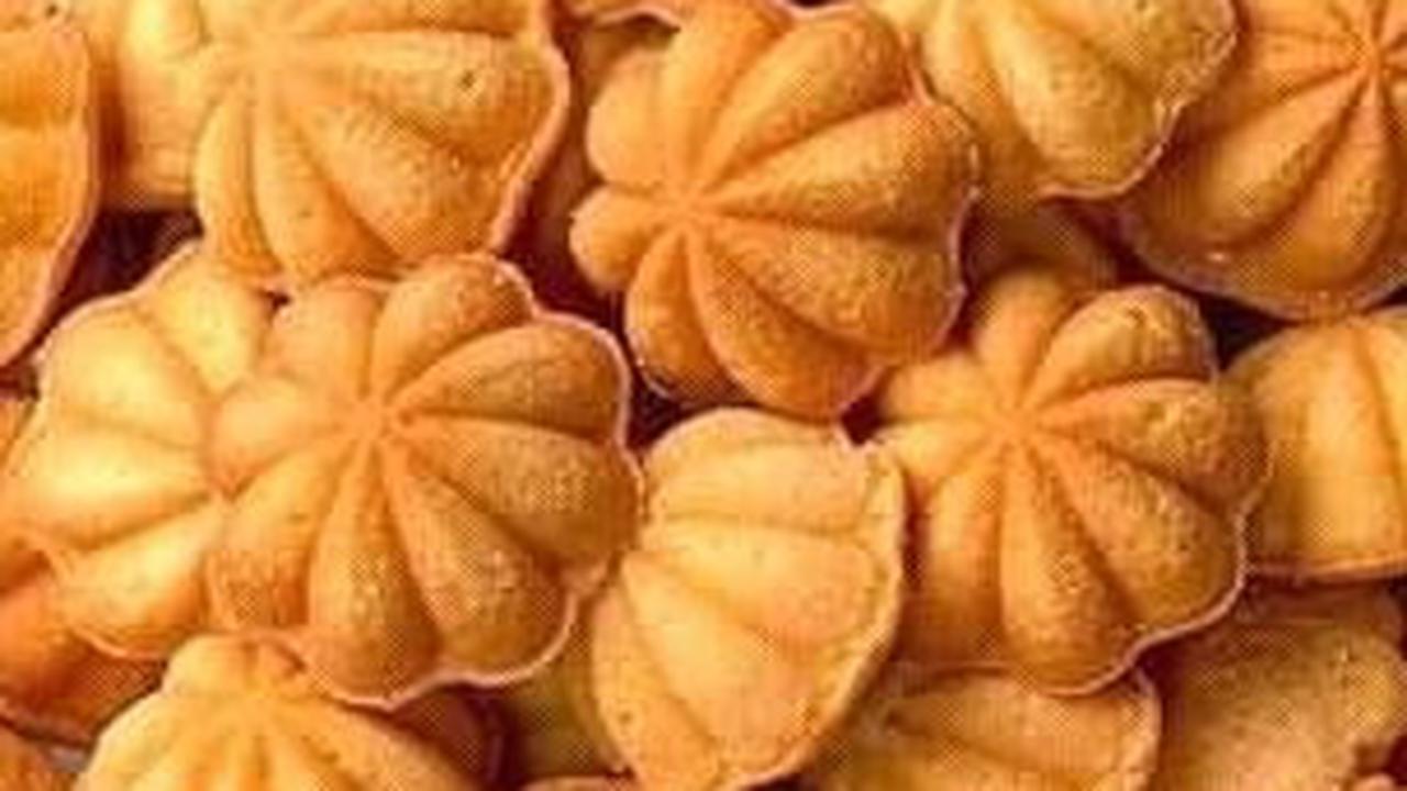 <b>Bolu Kukus Karamel Sakura</b><br>