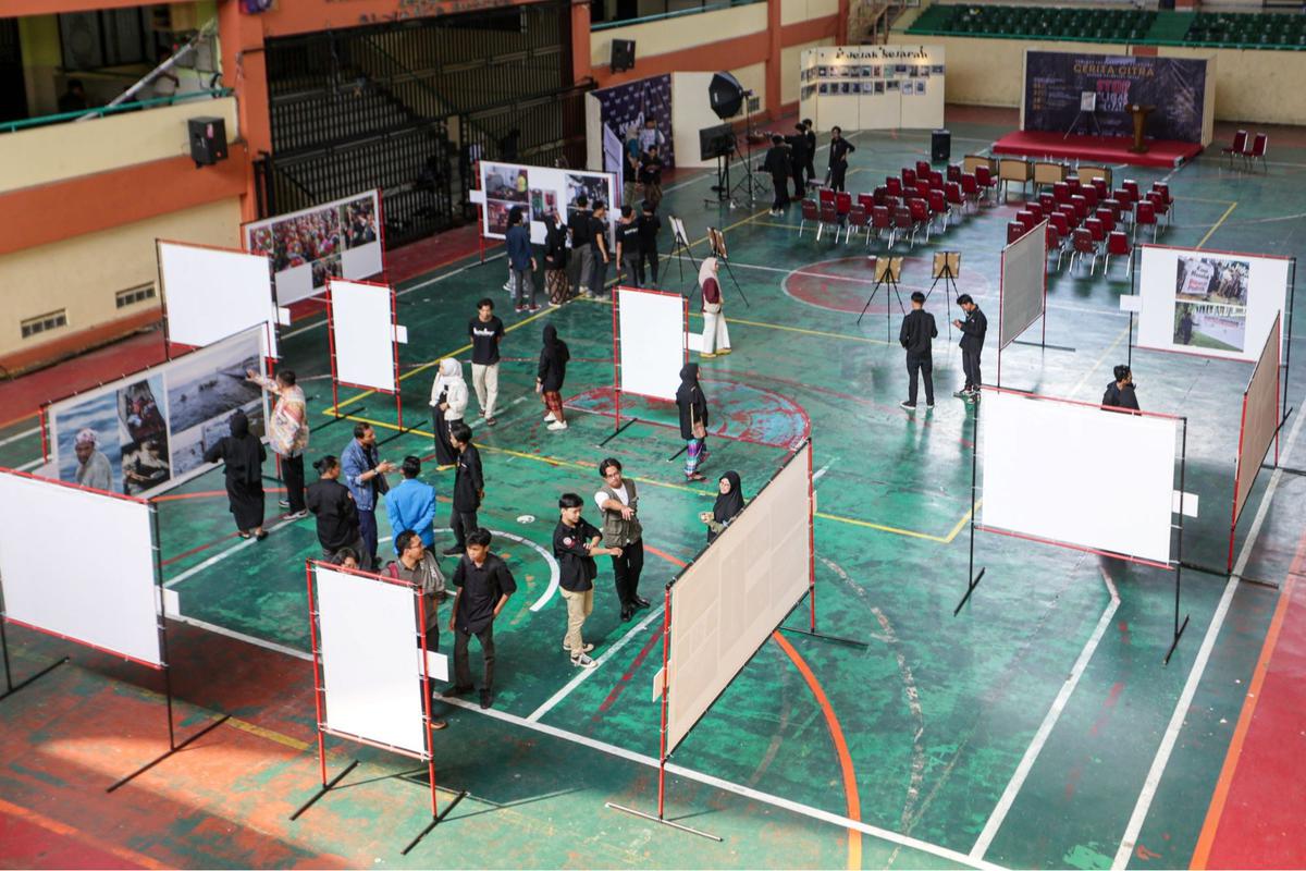 Komunitas Mahasiswa Fotografi Kalacitra Gelar Pameran 'Cerita Citra' di UIN Syarif Hidayatullah