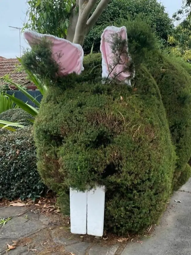 Desain Taman Nyeleneh Mirip Monster