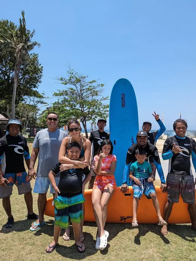 Nia Ramadhani sedang berlibur di Bali