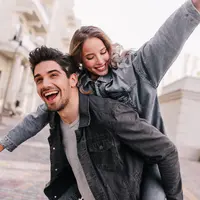 ilustrasi tertawa bahagia/photo created by lookstudio - www.freepik.com