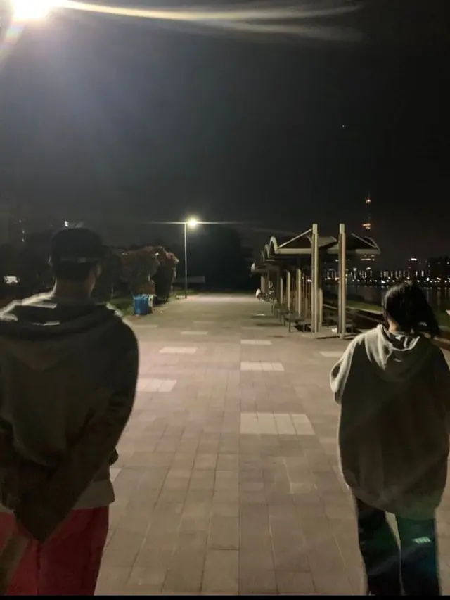 SinB dari VIVIZ juga memposting foto bersama Moonbin (Instagram/@bscenez)