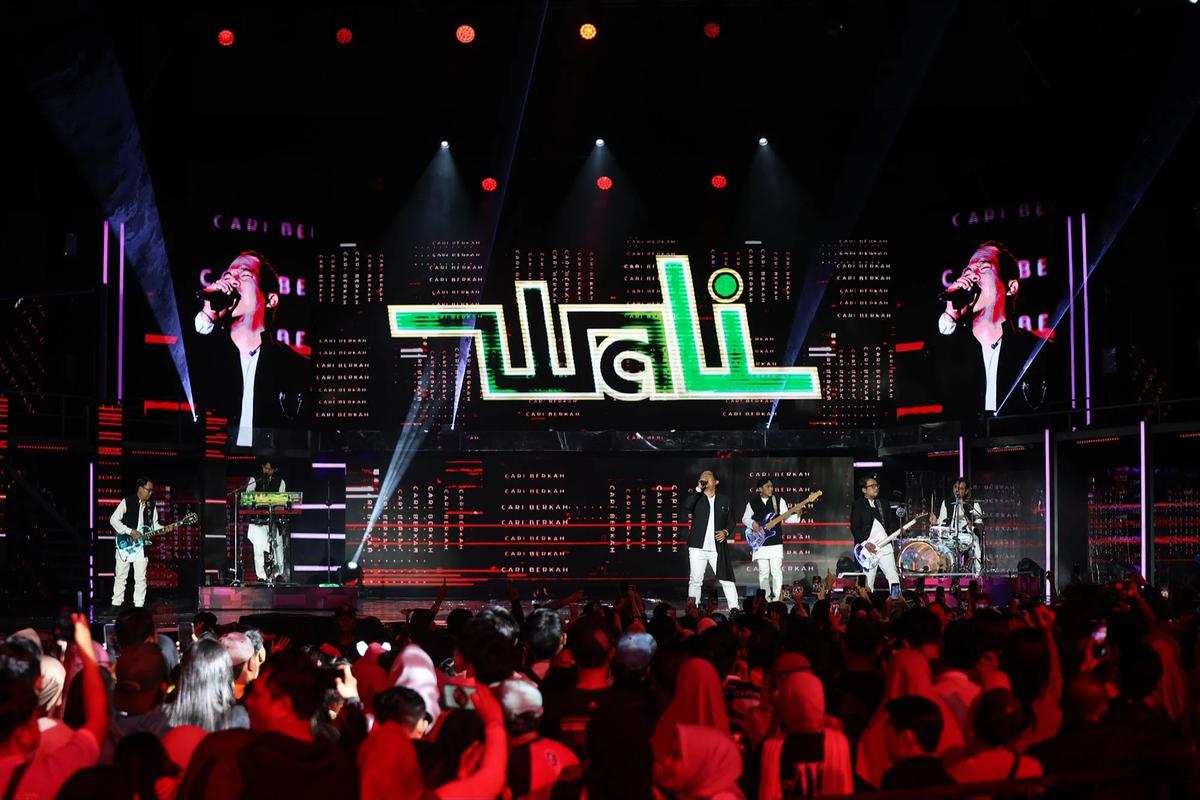 FOTO: Aksi Spektakuler Agnez Mo,  Iwan Fals dan Wali di Konser Raya 31 Tahun Indosiar