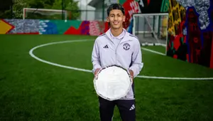Mengapa JJ Gabriel Tak Boleh Pakai Seragam Latihan yang Sama dengan Pemain MU?