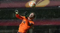 "Hugo Lloris Sebaiknya Tolak Manchester United"