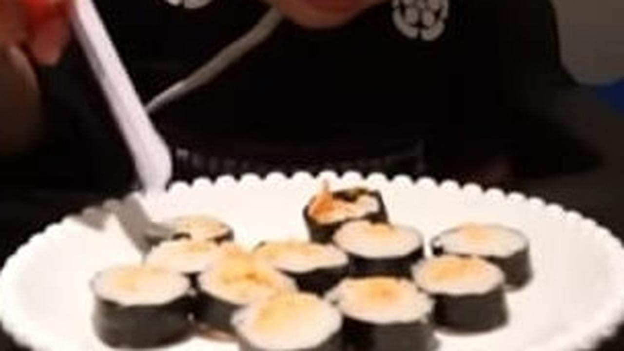 Lucunya Rayyanza Sibuk Bikin Sushi Untuk Gempi & Ameena, Akhirnya Malah Habis Dimakan Sendiri
