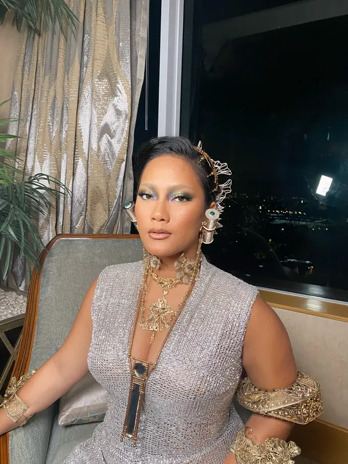 Tara Basro Tampil dengan Bleaching Alis di FFI 2022, Tunjukkan Pesona Fierce dan Rock and Roll