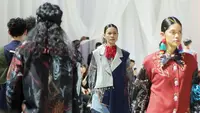 Wujud pelestarian wastra Nusantara ke generasi muda, Mel Ahyar luncurkan koleksi terbaru melalui peragaan Mel Ahyar Annual Show 2023: Kultulibrasi. [Fimela/Bambang E. Ros]