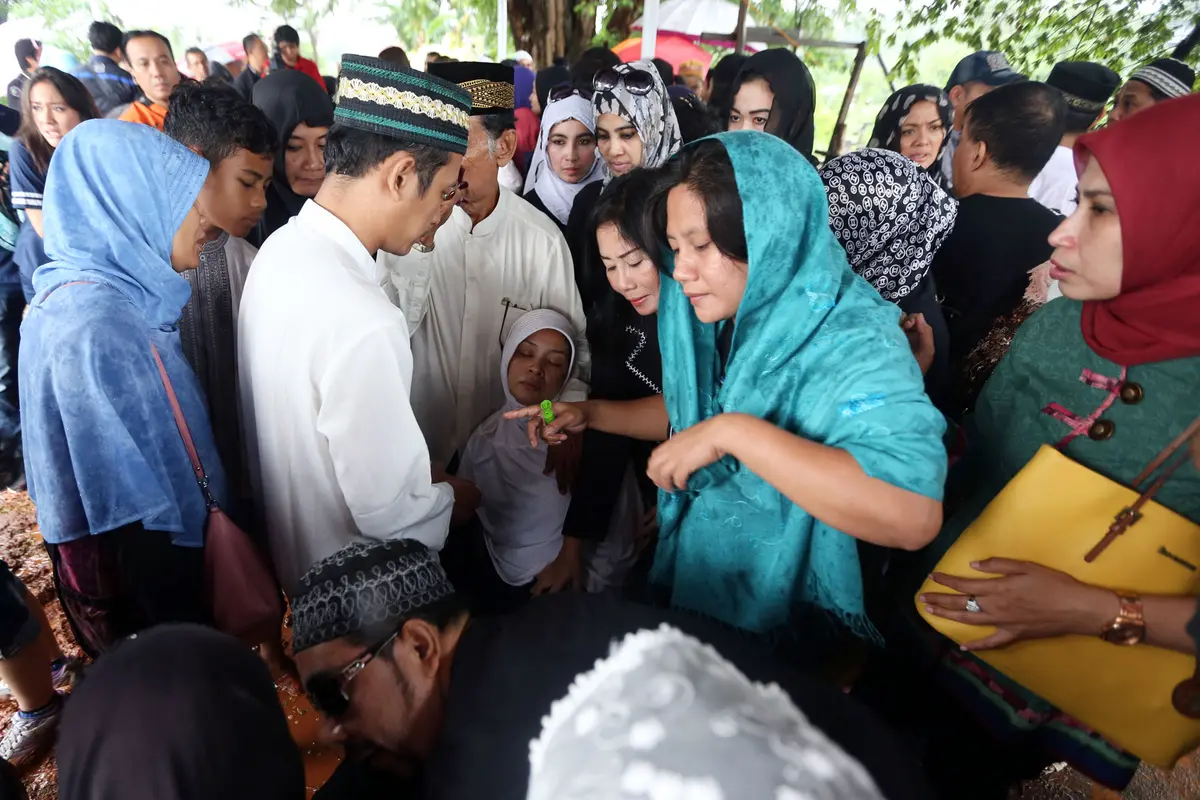 Pemakaman Yanni Libels