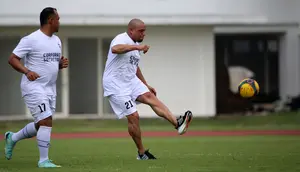 Cerita Sedih Legenda Brasil Roberto Carlos: 99 Persen Kekayaan Hilang, Agen dan Keluarga Jadi Penyebab