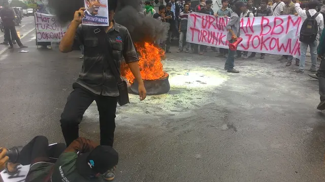 5 Aksi Tolak Harga BBM Naik