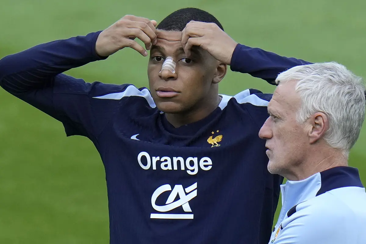 Foto: Tak Gunakan Topeng, Kondisi Kylian Mbappe saat Kembali Berlatih Bersama Prancis di Euro 2024