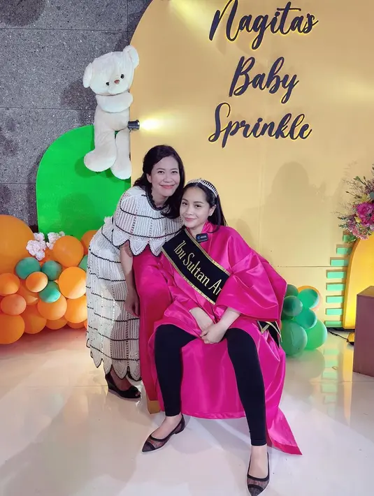 dr. Feni Nugraha tengah naik pamor. Ia adalah sosok seorang ahli nutrisi klinis yang jadi andalan para selebriti mulai dari Nagita Slavina hingga Olla Ramlan. (Foto: Instagram/ dr. Feni Nugraha)