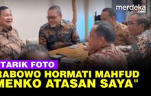VIDEO: Prabowo Ditarik Foto Duduk di Tengah "Mahfud Atasan Saya, Kualat Loh"