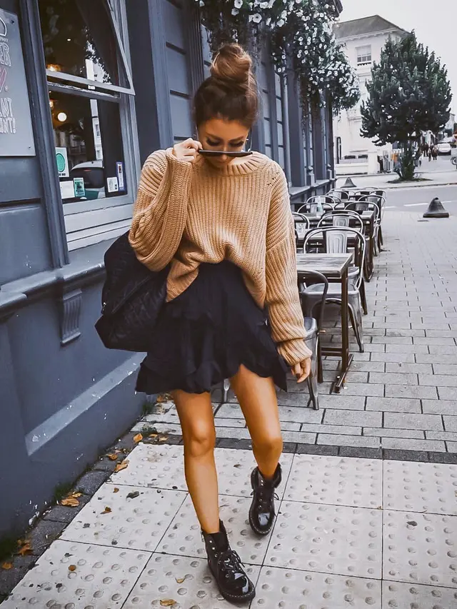 3 Tips Tetap Stylish di Balik Baju Hangat Selama Musim Hujan