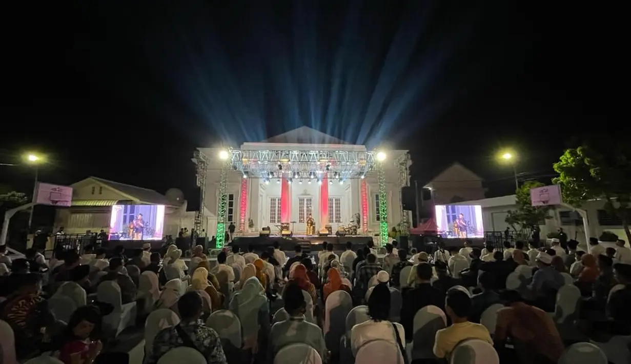 <p>Suasana peresmian kota tua Pasuruan menjadi destinasi wisata bersejarah, Kamis (5/5/2022). Gedung-gedung bersejarah milik BUMN akan dimanfaatkan untuk wisata lokal sebagai bentuk kerja sama Pemerintah kota Pasuruan dengan Kementrian BUMN. (Dok Istimewa)</p>