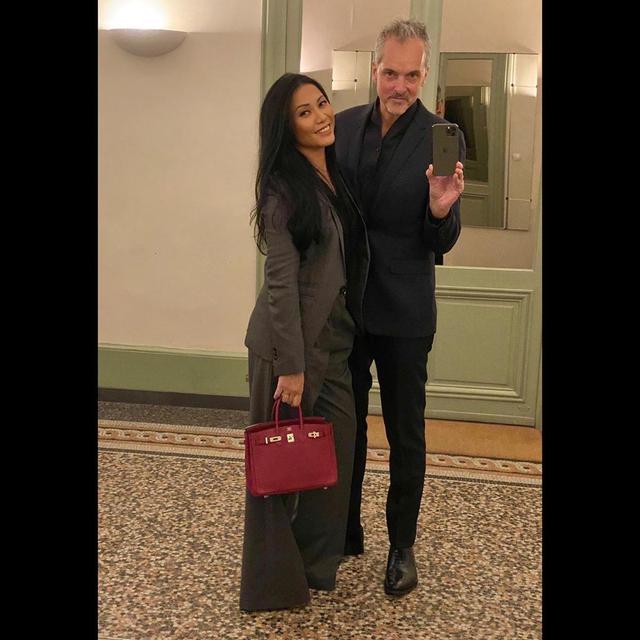 Jarang Terekspos, Ini 6 Momen Manis Anggun C Sasmi dengan Suami Bulenya