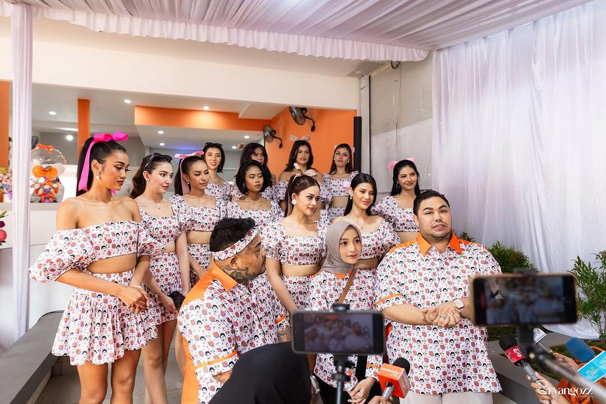Ivan Gunawan Buka Bisnis Kuliner Baru, Harganya Mulai 15 Ribu sudah Bikin Perut Kenyang