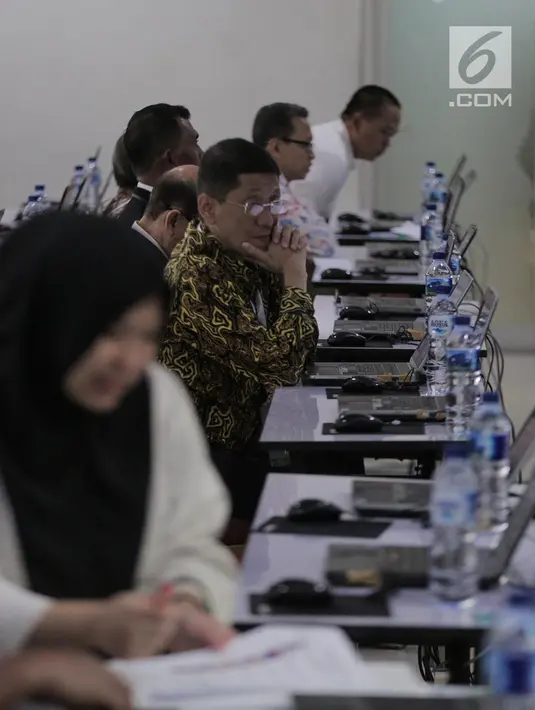 Suasana tes uji kompetensi Seleksi Calon Pimpinan KPK di Pusdiklat Kementerian Sekretaris Negara, Cilandak, Jakarta, Kamis (18/7/2019). Sebanyak 192 kandidat calon pimpinan (capim) Komisi Pemberantasan Korupsi (KPK) mengikuti uji kompetensi tersebut. (Liputan6.com/Faizal Fanani)