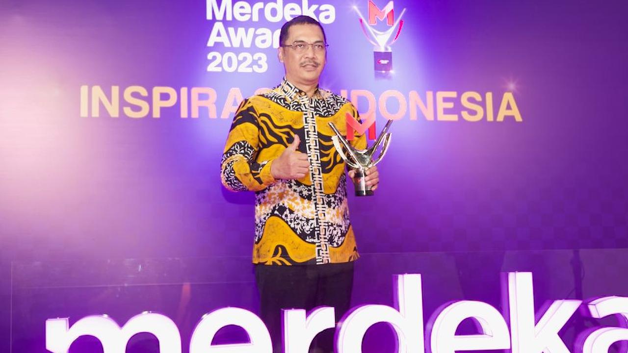 Merdeka Awards adalah Inspirasi Indonesia. Sebuah ajang penghargaan dan apresiasi kepada mereka yang telah memberikan sumbangsih bagi kemajuan negeri dan kemanusiaan.