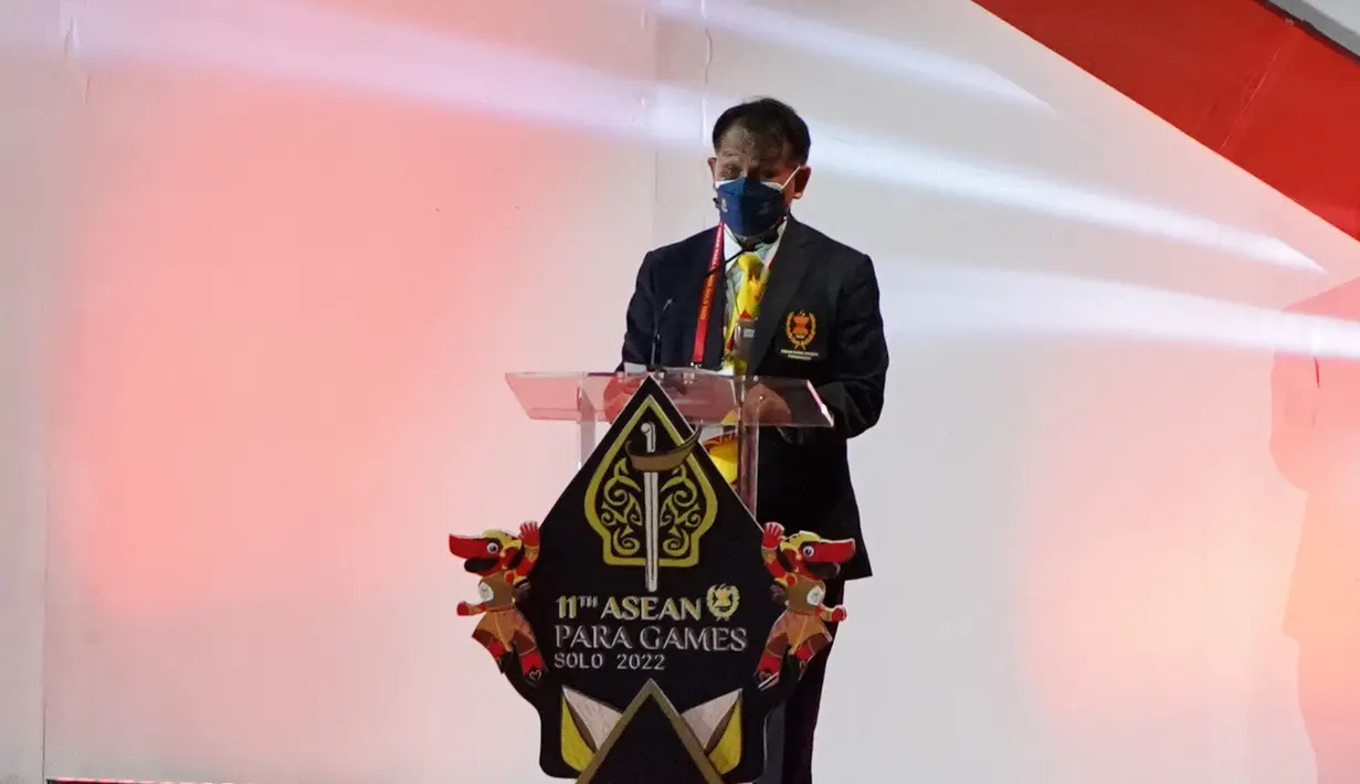 Presiden ASEAN Para Sport Federation (APSF) Maj Gen Osoth Bhavilai memberikan sambutan pada acara penutupan ASEAN Para Games 2022 di Stadion Manahan, Solo, Jawa Tengah, Sabtu (6/8/2022). Tuan rumah Indonesia menjadi juara umum pada ASEAN Para Games 2022 tersebut. (FOTO: Dok. ASEAN Para Sports Federation)
