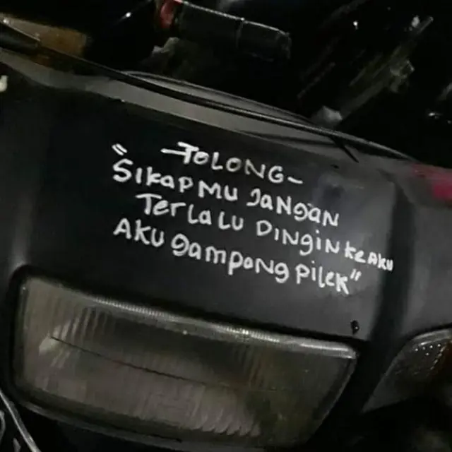 6 Tulisan Lucu di Kendaraan Ini Bikin Ketawa, Kocak Banget