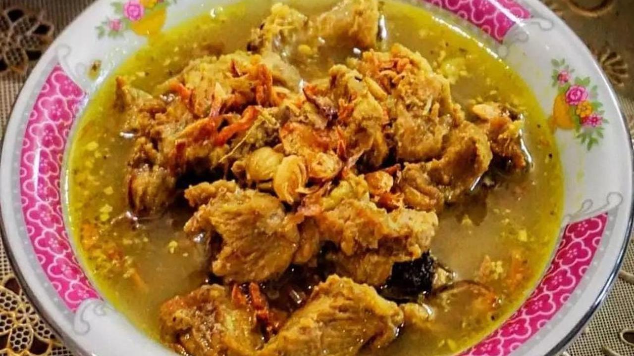 <b>7. Gulai Kambing Semarangan</b>