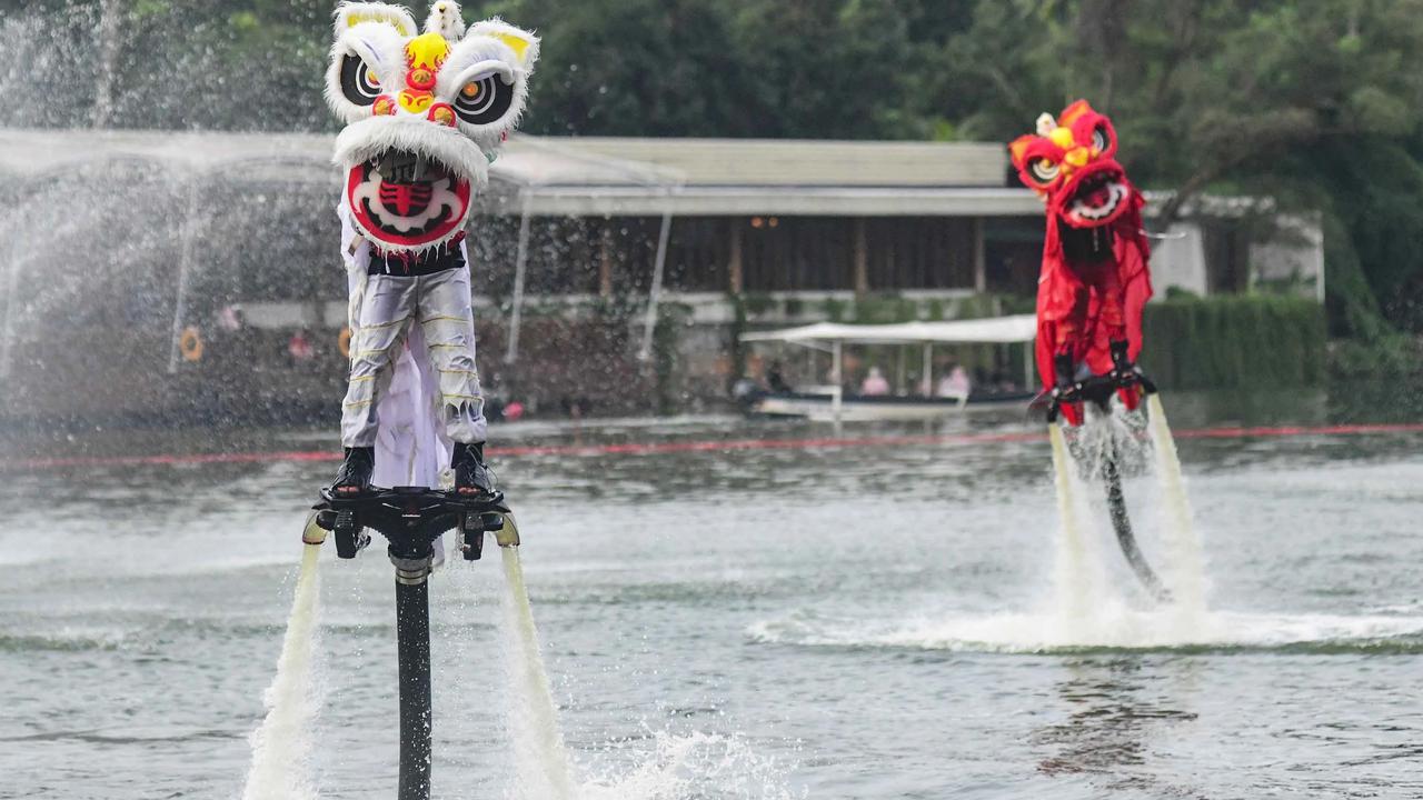 FOTO: Aerial Lion Dance Semarakkan Festival Imlek Jakarta 2026