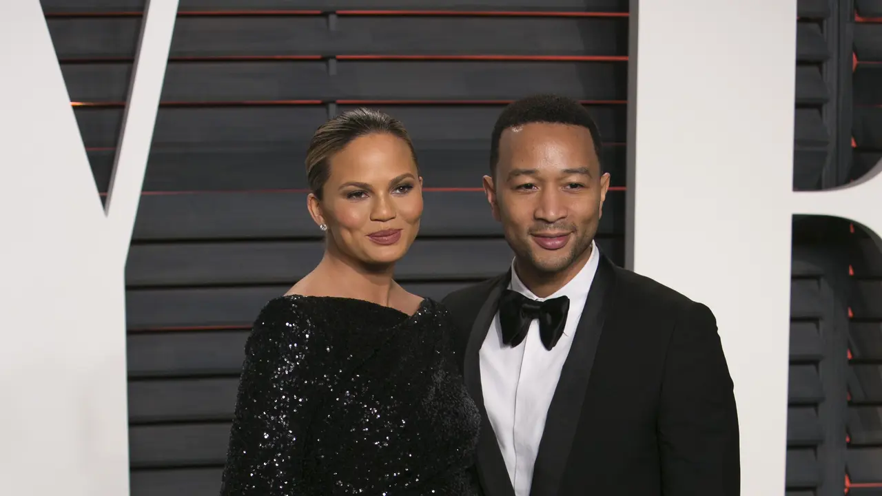 Ini Wajah Anak Chrissy Teigen dan John Legend