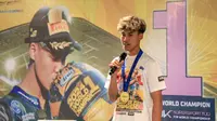 Setelah Juara Dunia, Aldi Satya Mahendra Justru Diasapi Kakaknya di Ajang bLU cRU Yamaha Sunday Race 2024