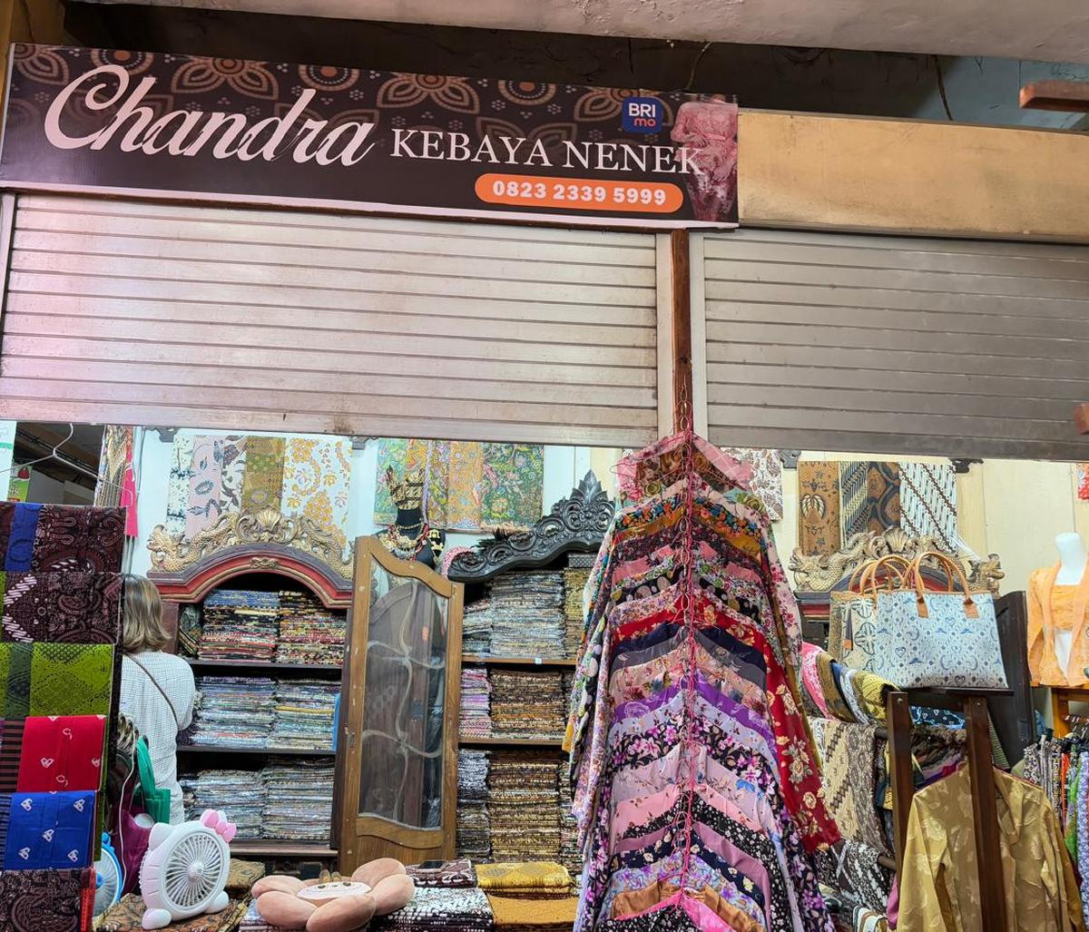 Kios Chandra Kebaya Nenek Pasar Beringharjo