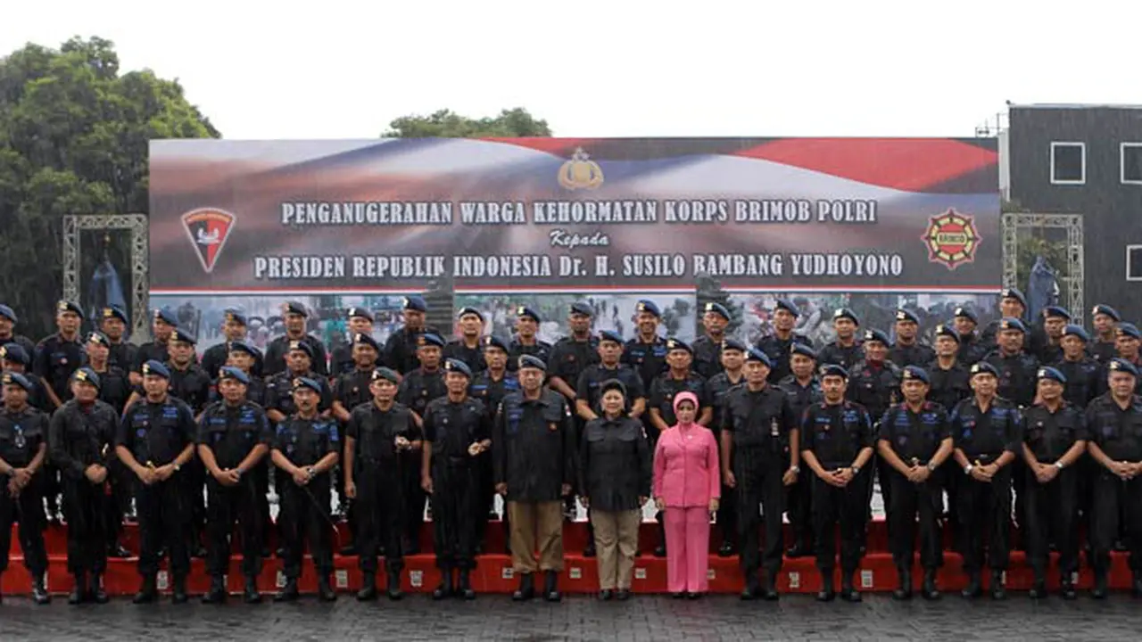 sby-brimob-131115c.jpg