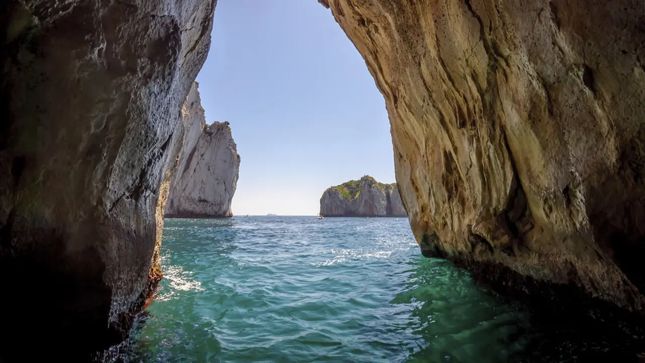 7 Tempat Berenang yang Wajib Dicoba